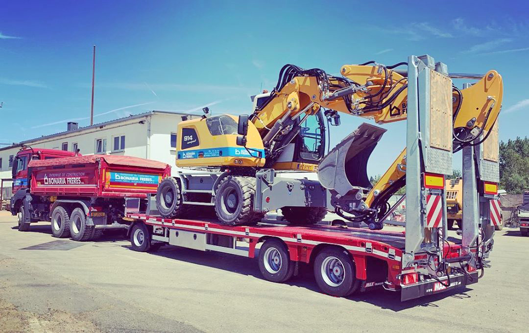 MAX600 turntable trailer with 3 to 4 axles