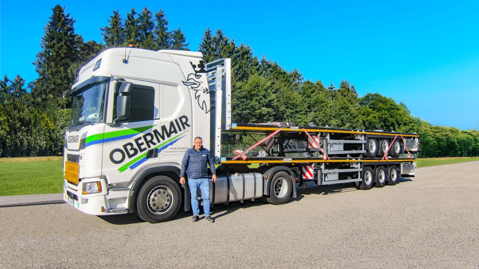 Two flatbeds by MAX Trailer for Obermair