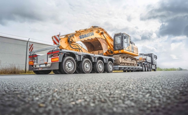 The MAX710 lowbed trailer for heavy haul construction jobs