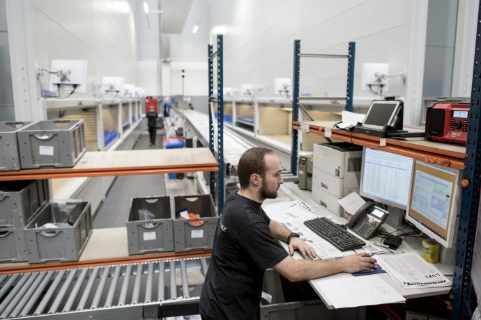 Our logistics department for a quick spare parts delivery