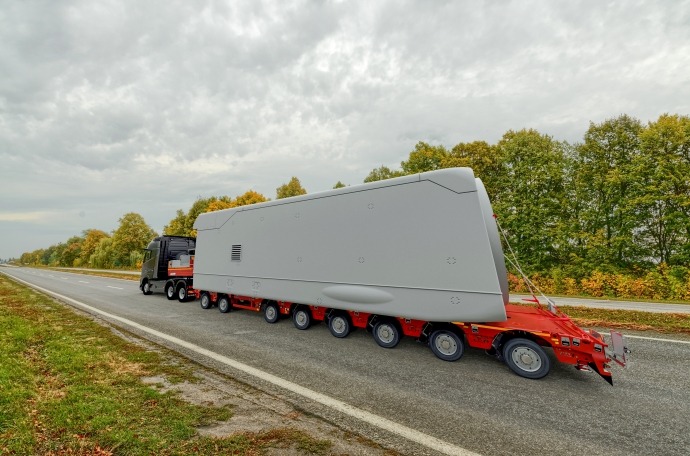 MAX810 semi-trailer as 2+6 axle version